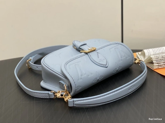 Cheap Nano LOUIS VUITTON Diane-19*10.5*6 CM 0727